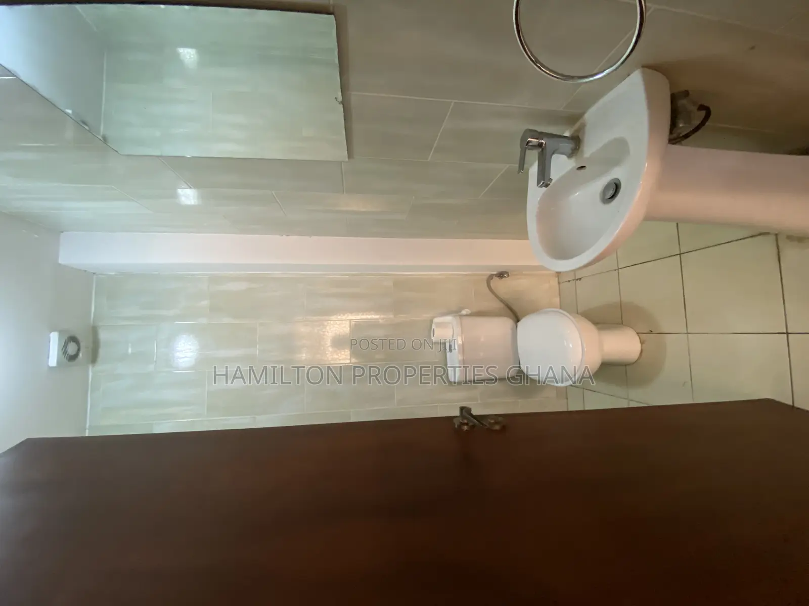2bdrm Apartment in Labone Crescent for rent