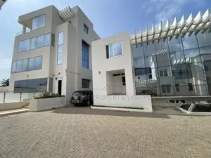2bdrm Apartment in Labone Crescent for rent