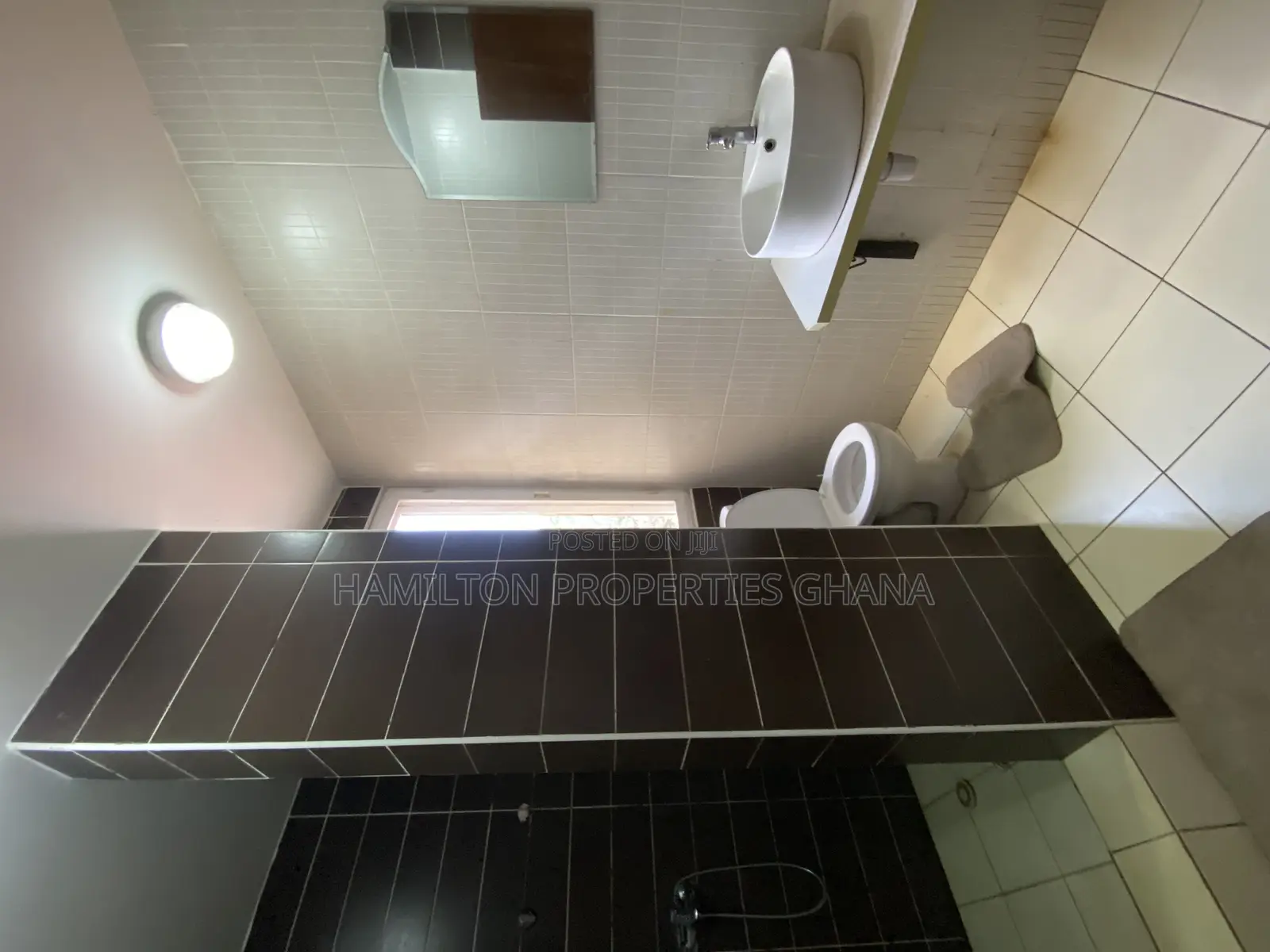 2bdrm Apartment in Labone Crescent for rent