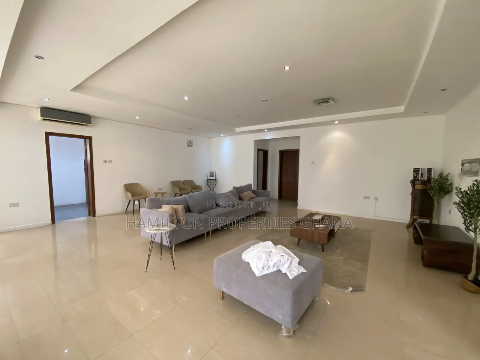 2bdrm Apartment in Labone Crescent for rent