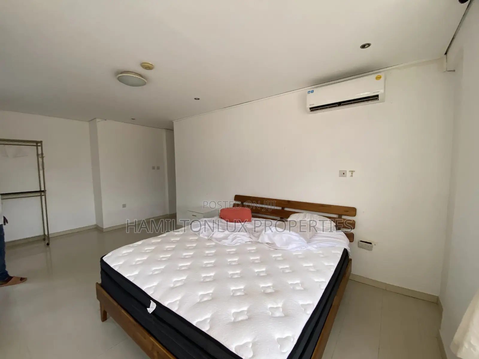 2bdrm Apartment in Labone Crescent for rent