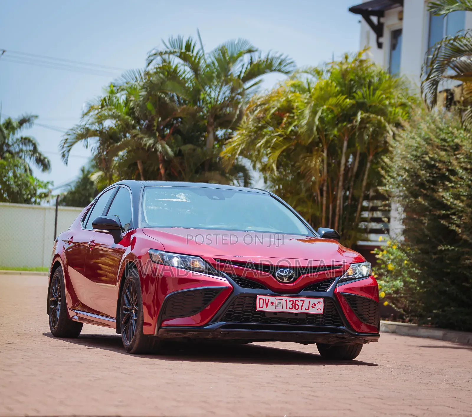 Toyota Camry SE 2022 Red