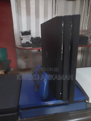 Playstation 4 Pro Complete With a Controller
