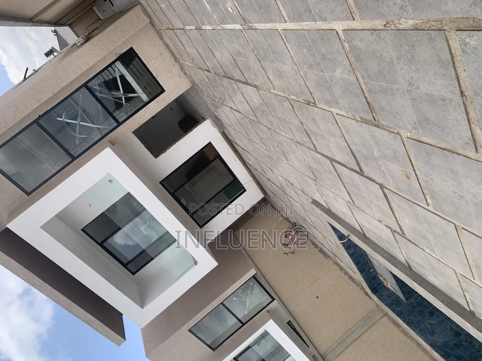 4bdrm House in Botwe, East Legon for sale