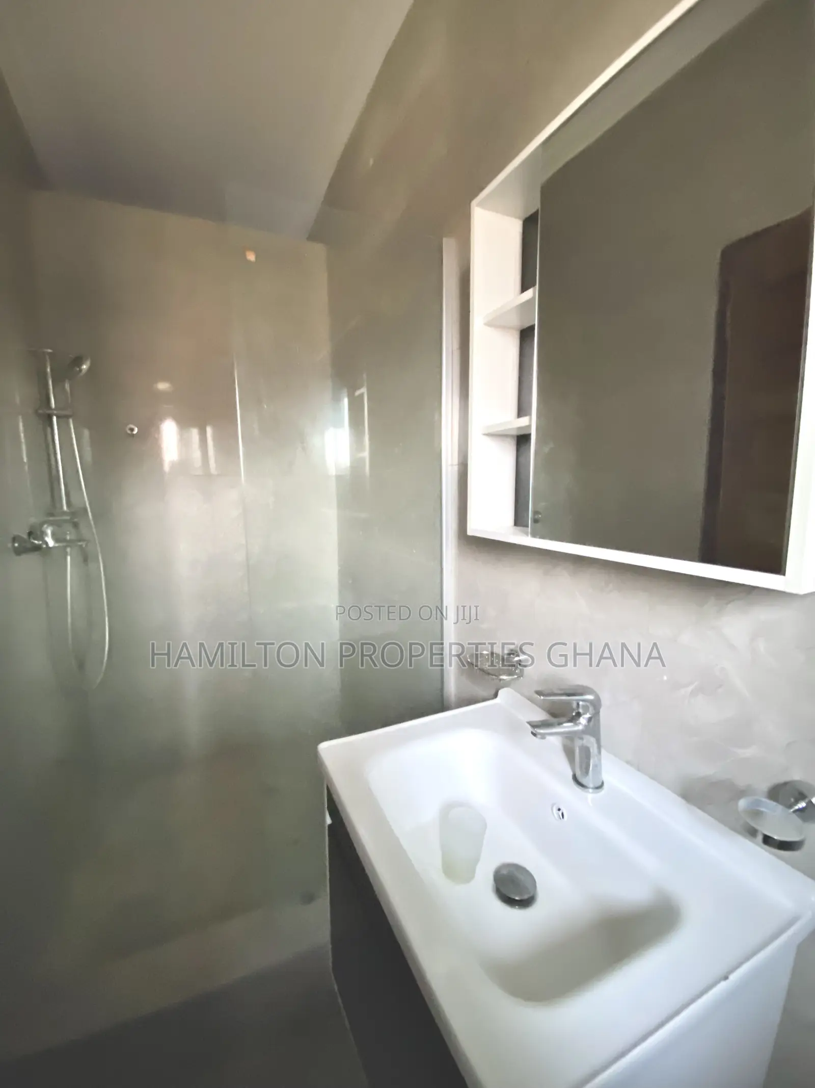 1bdrm Apartment in Adjiringanor, East Legon for rent