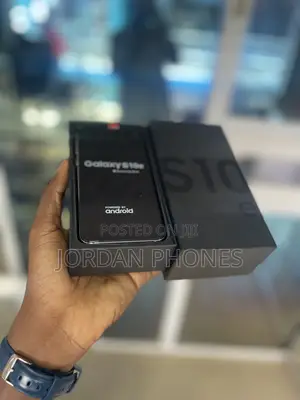 New Samsung Galaxy S10e 128 GB White