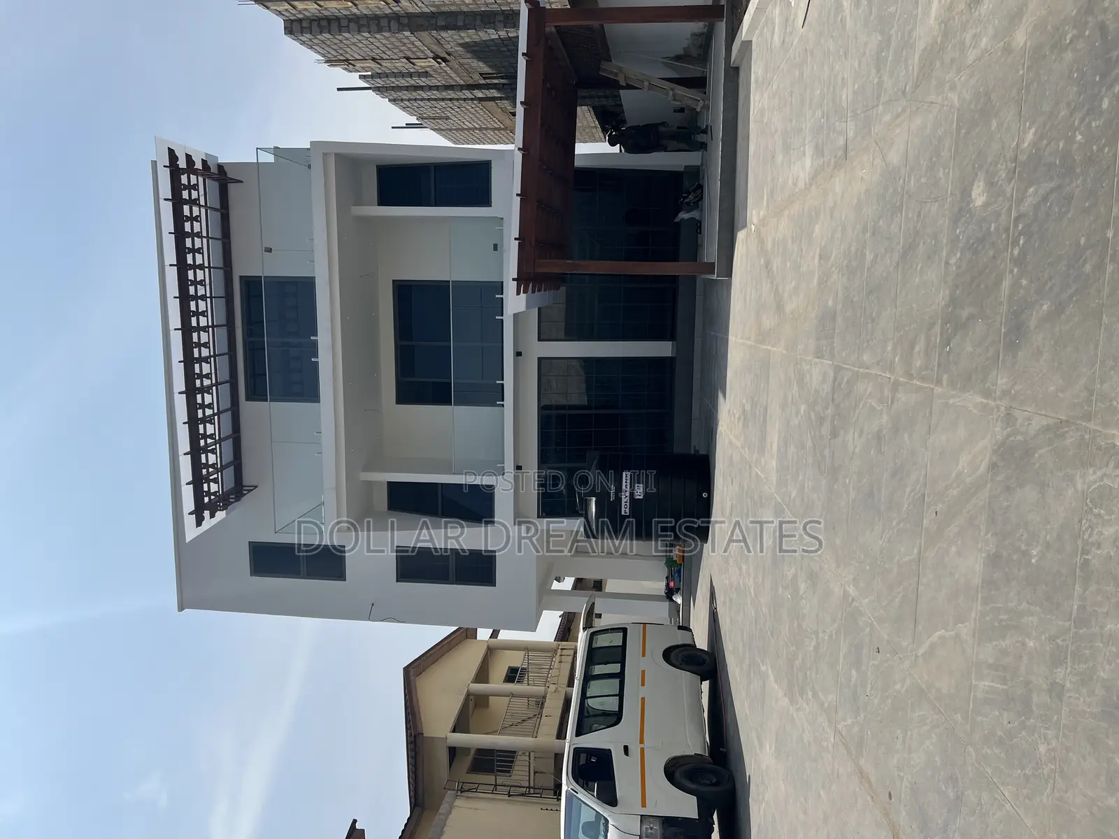 5bdrm House in Adjiriganor for sale