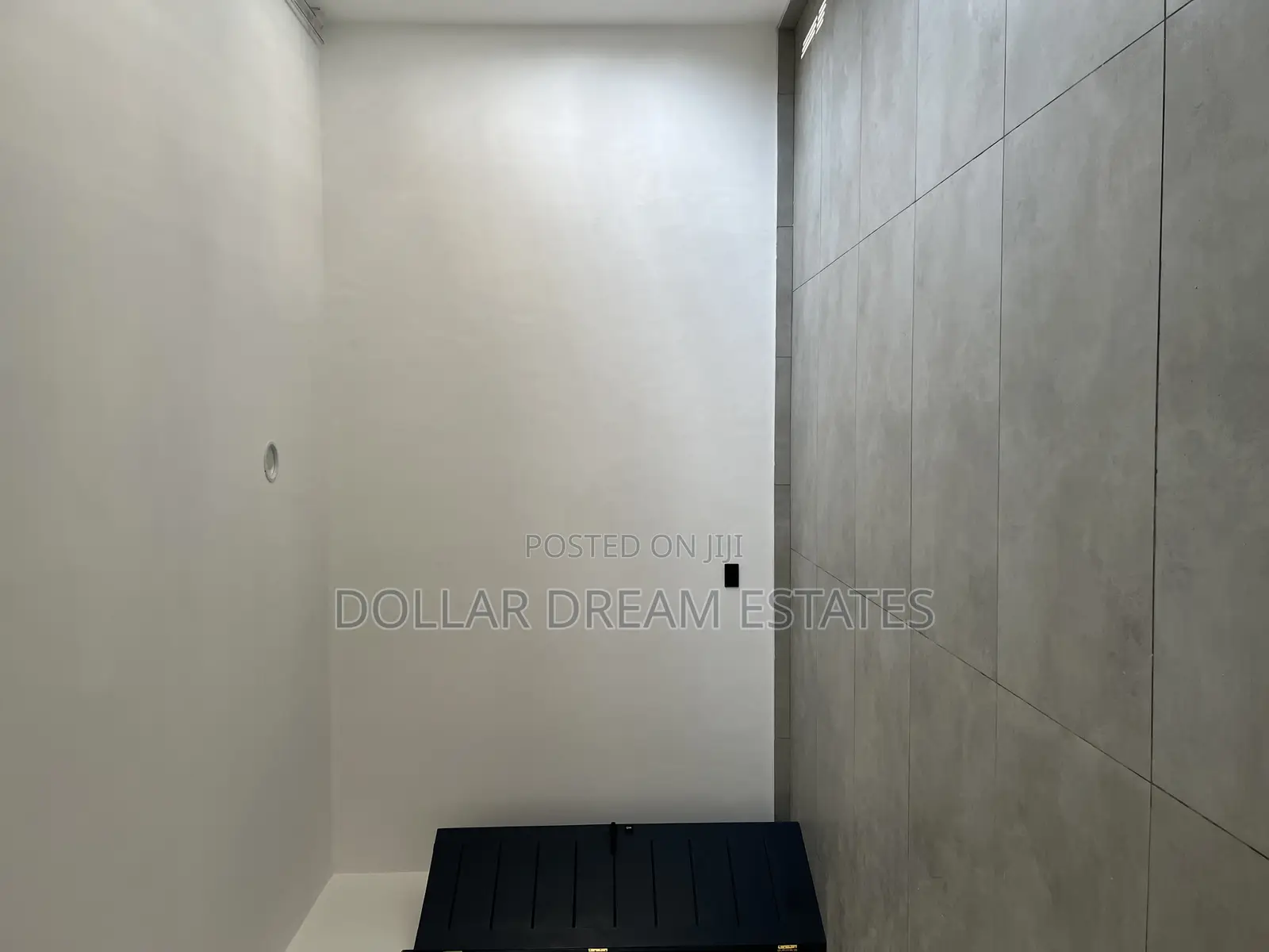 5bdrm House in Adjiriganor for sale