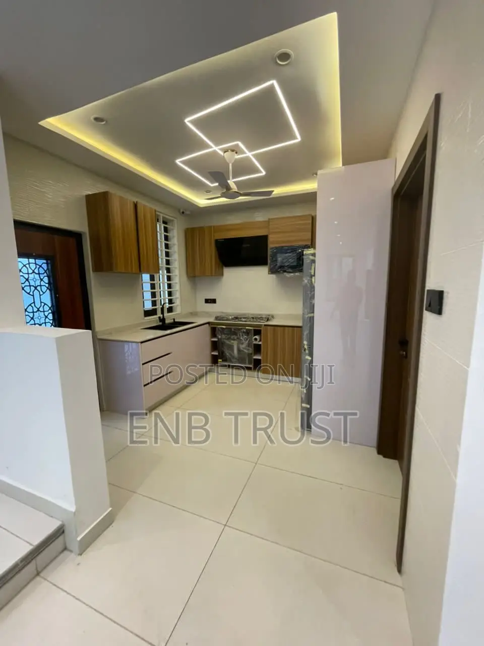 4bdrm Duplex in East Legon Hills, School Junction for sale