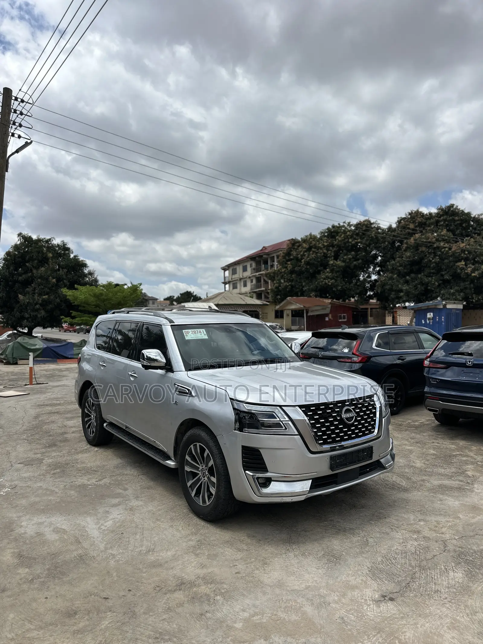 Nissan Armada Platinum AWD 2017 Silver