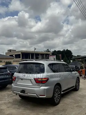 Nissan Patrol 2017 Silver