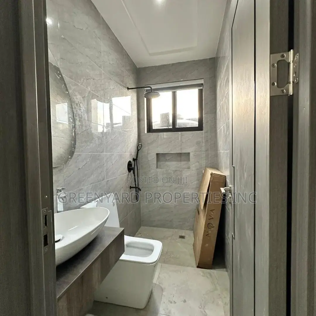 Furnished 4bdrm House in Hills, East Legon for sale