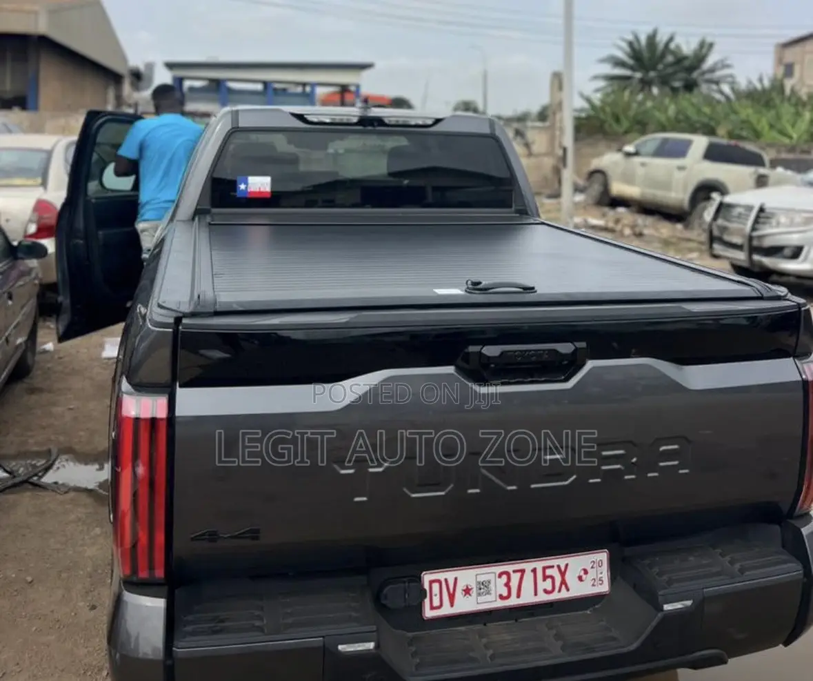 Toyota Tundra 2022,2023,2024, Bucket Cover Available