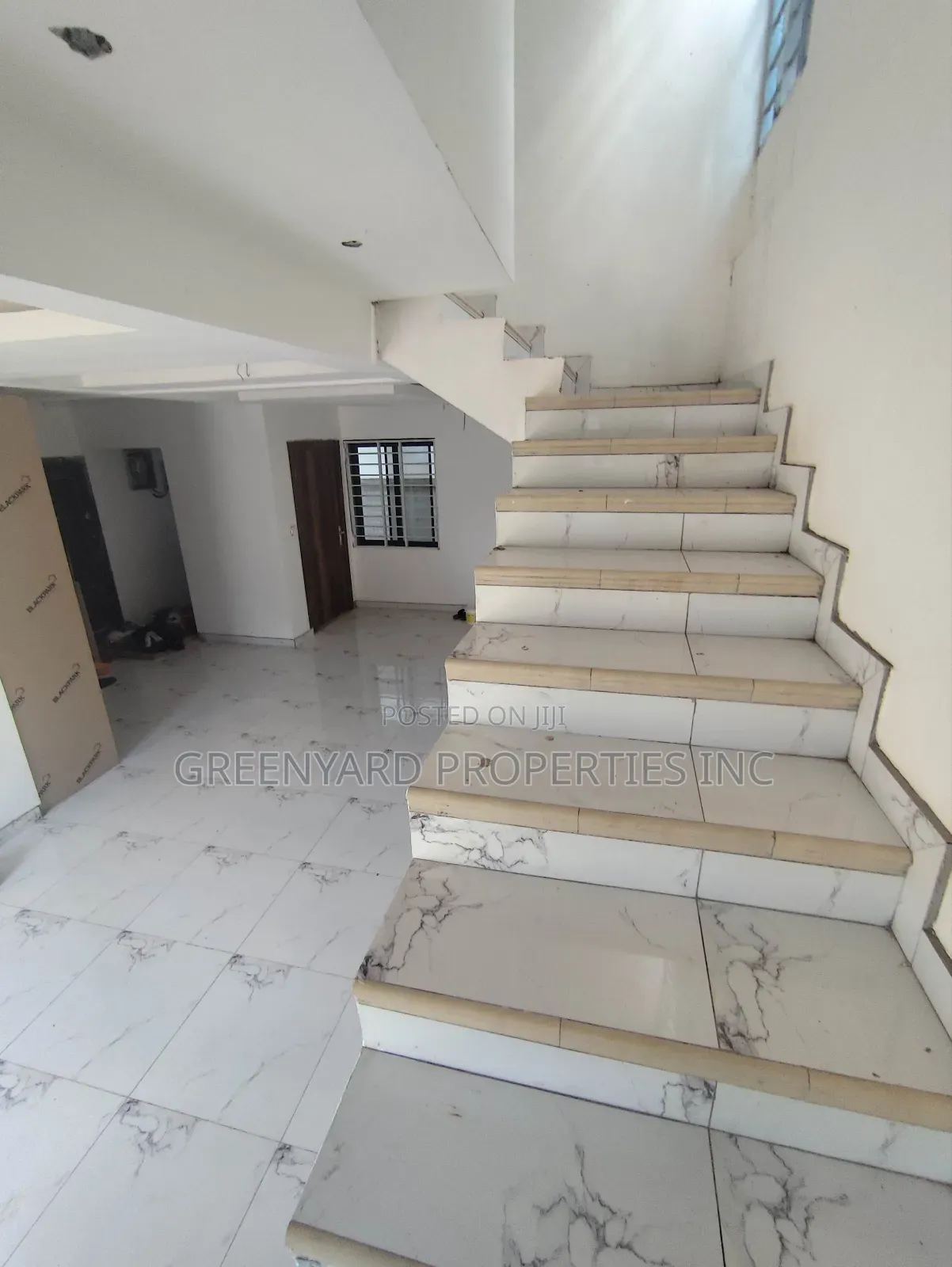 3bdrm Apartment in Hills, East Legon for sale