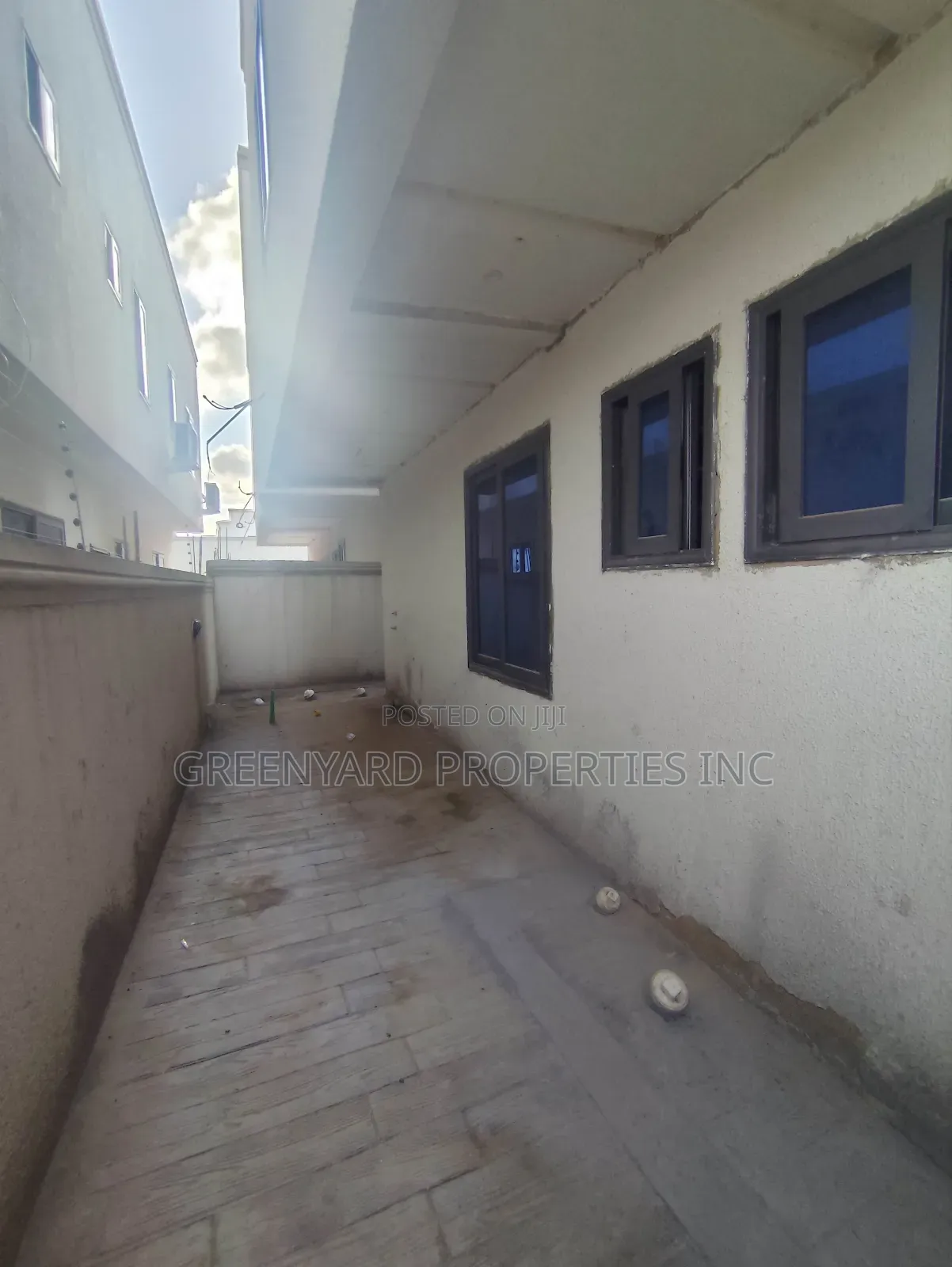 3bdrm Apartment in Hills, East Legon for sale