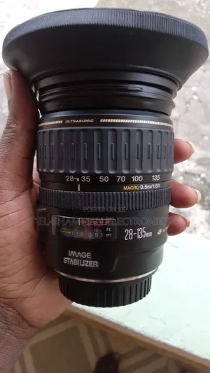 Canon Ef 28-135mm Ultrasonic Lens F3.5 With Image Stabilizer
