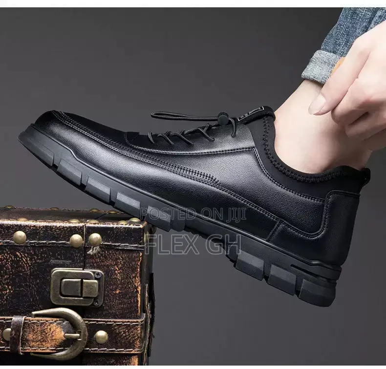 Men's Comfortable Casual Leather Lace-Up Soft Sole Shoe - Black