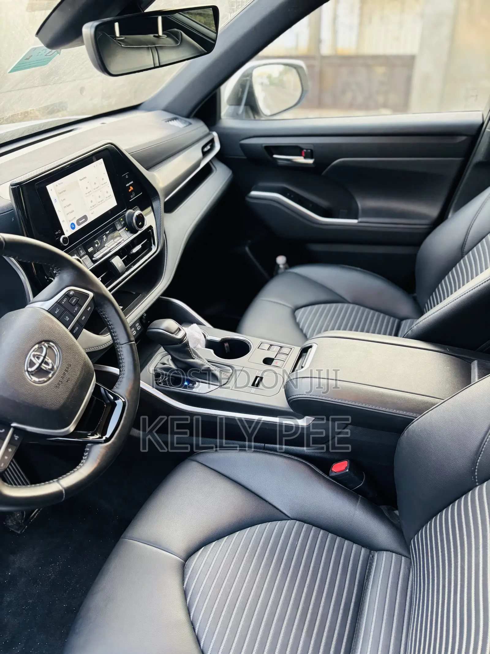 Toyota Highlander XSE FWD 2024 Silver
