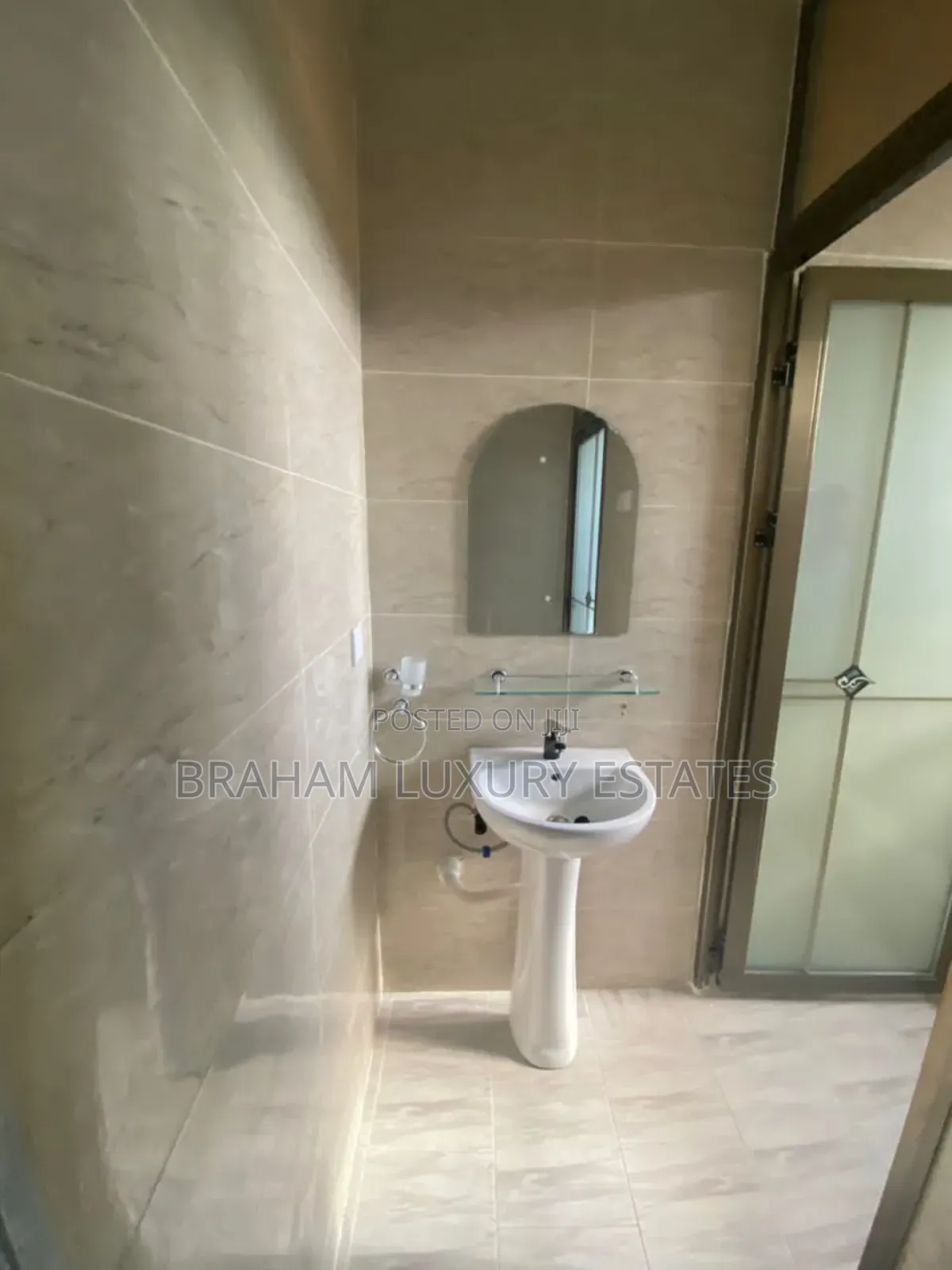 3bdrm Apartment in Braham Luxury, Spintex for rent