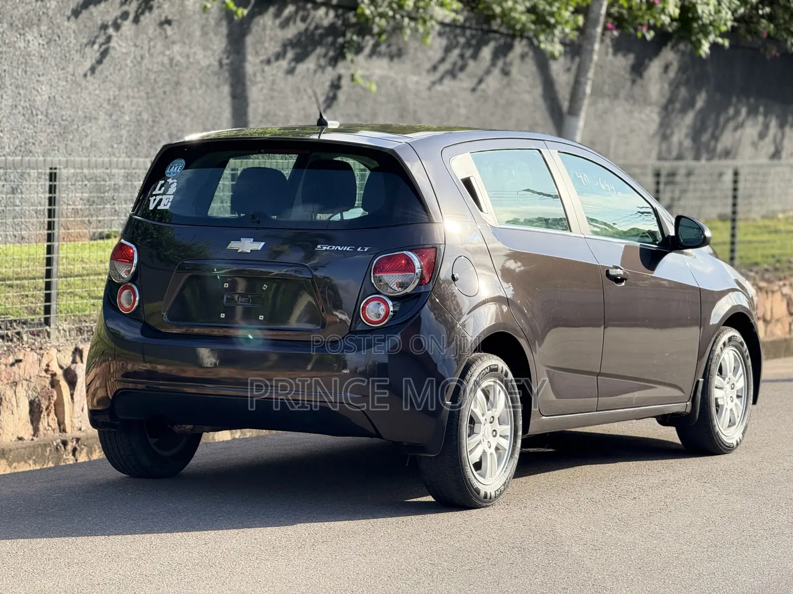 Chevrolet Sonic 2014 Brown
