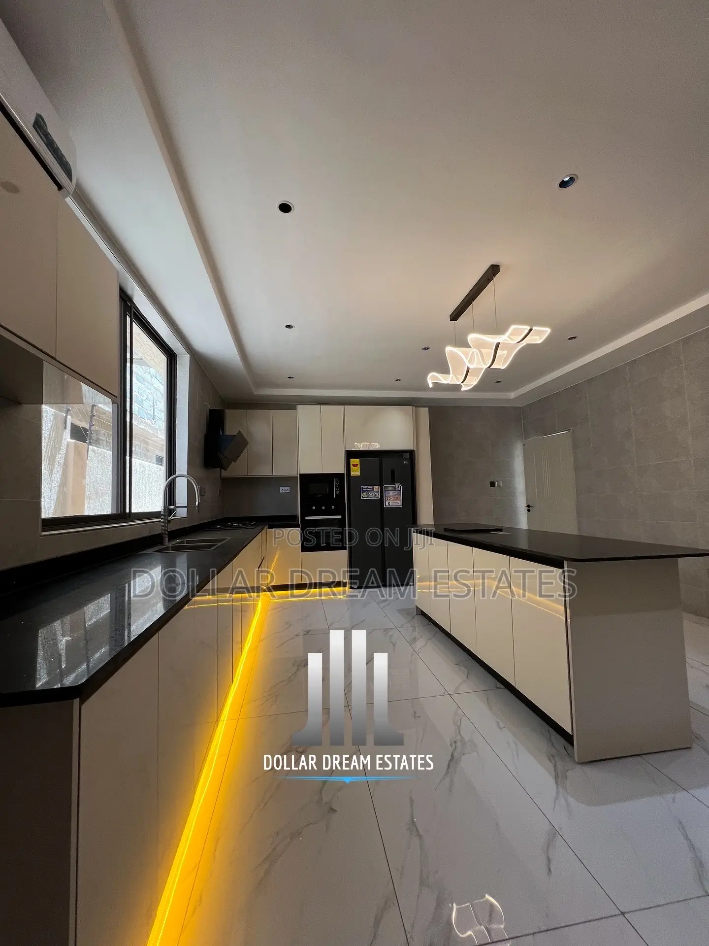 4bdrm House in East Legon for sale