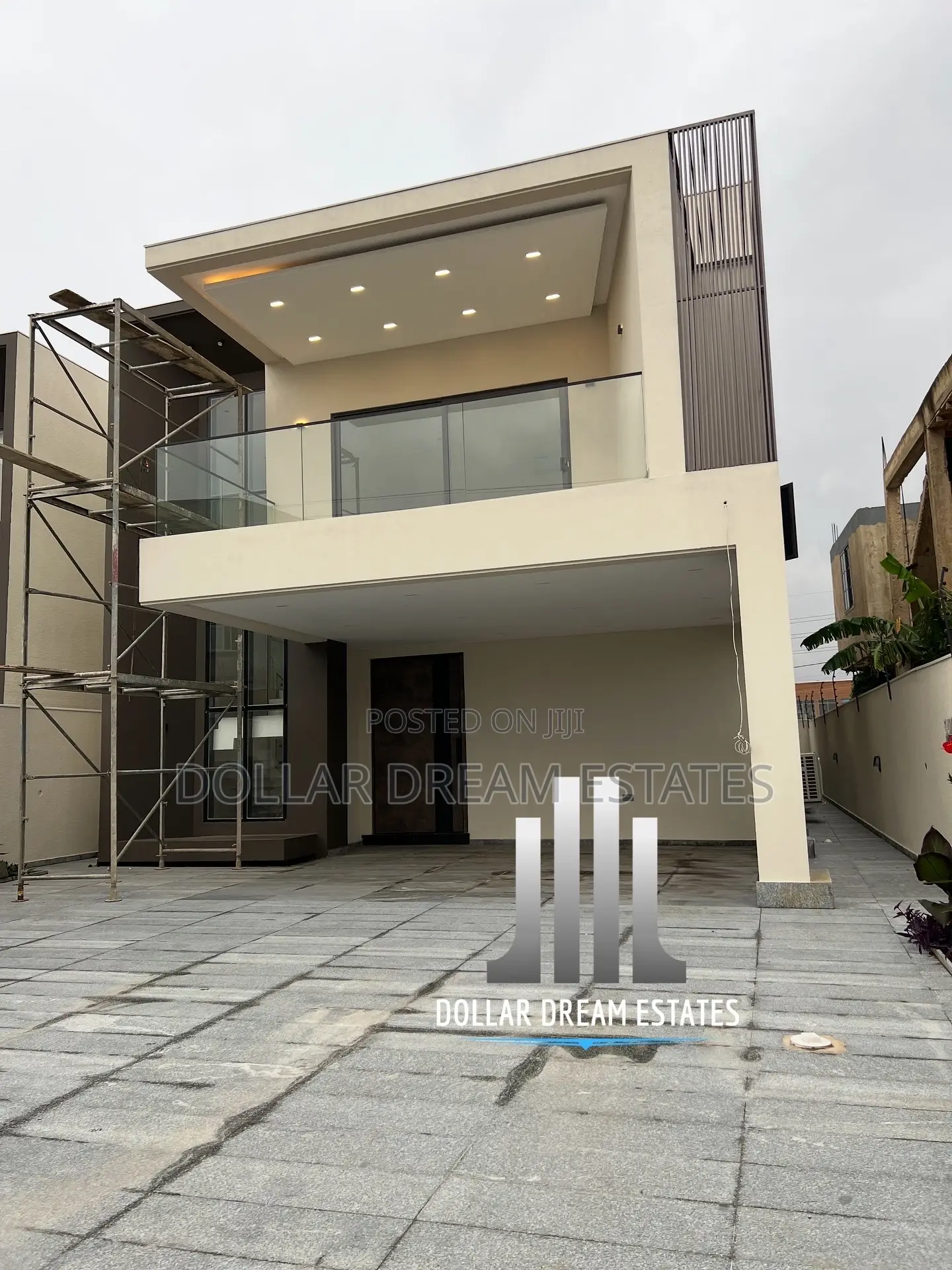 4bdrm House in Ashaley Botwe for sale