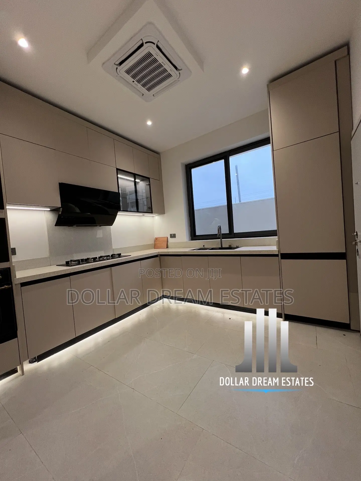 4bdrm House in Ashaley Botwe for sale