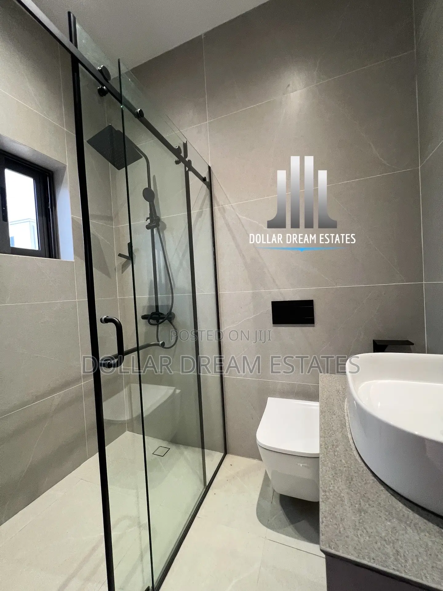 4bdrm House in Ashaley Botwe for sale