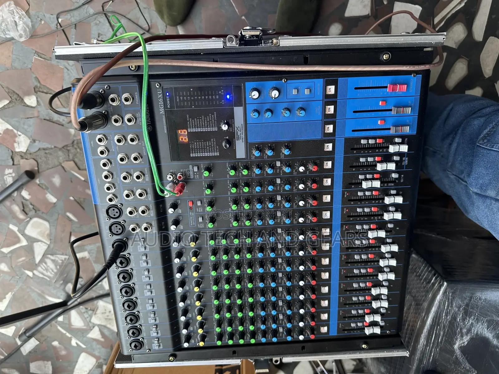 Yamaha Mg16u 16 Channel Mixer