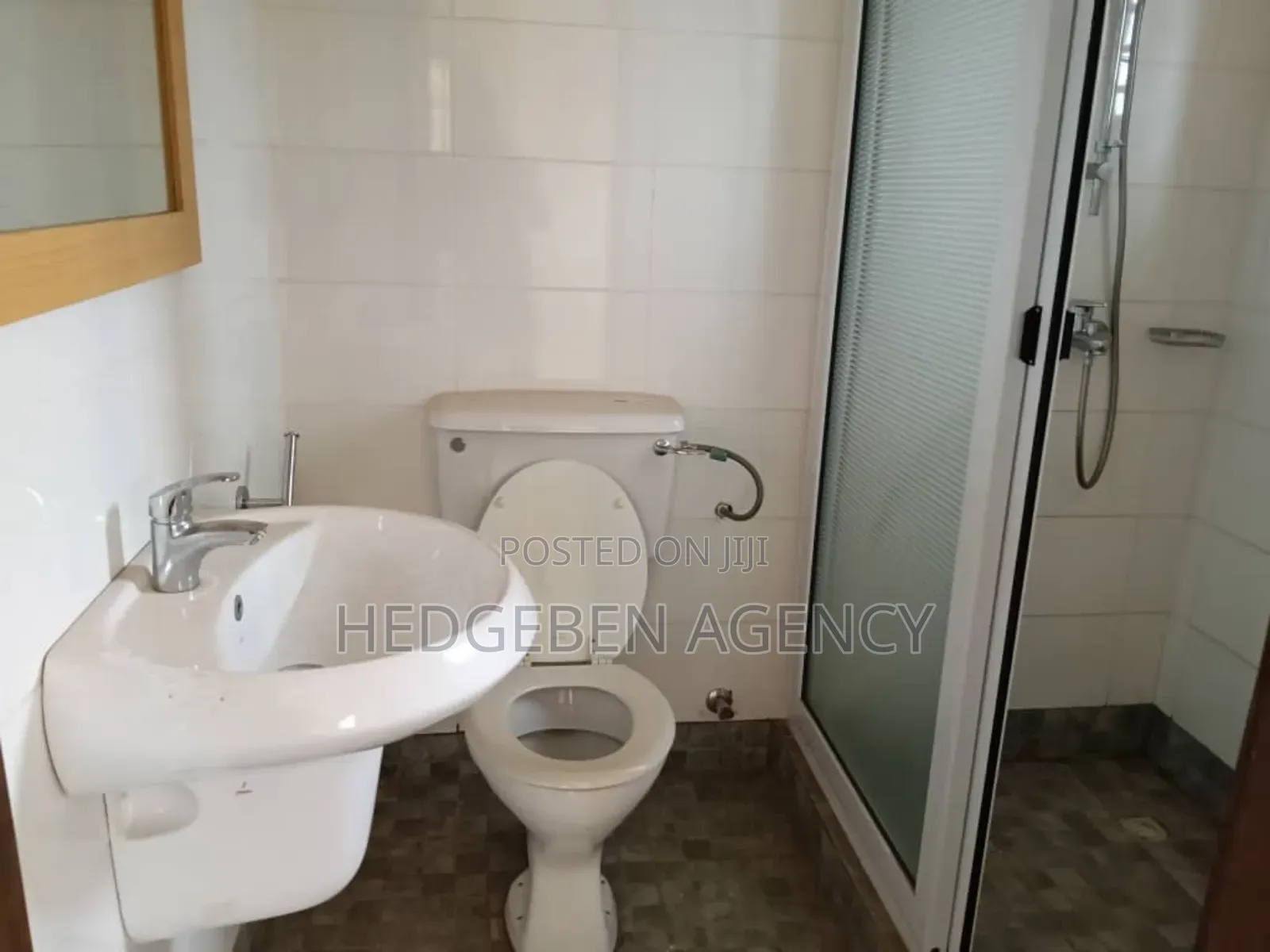 3bdrm Duplex in Adenta for rent