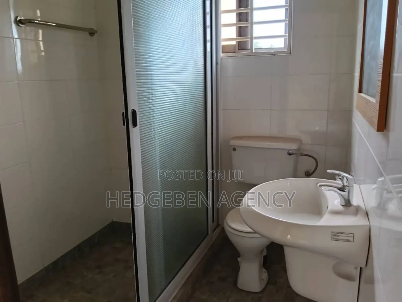 3bdrm Duplex in Adenta for rent