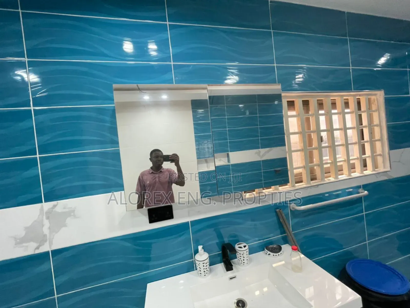 5bdrm House in Ayikuma, Dodowa for sale