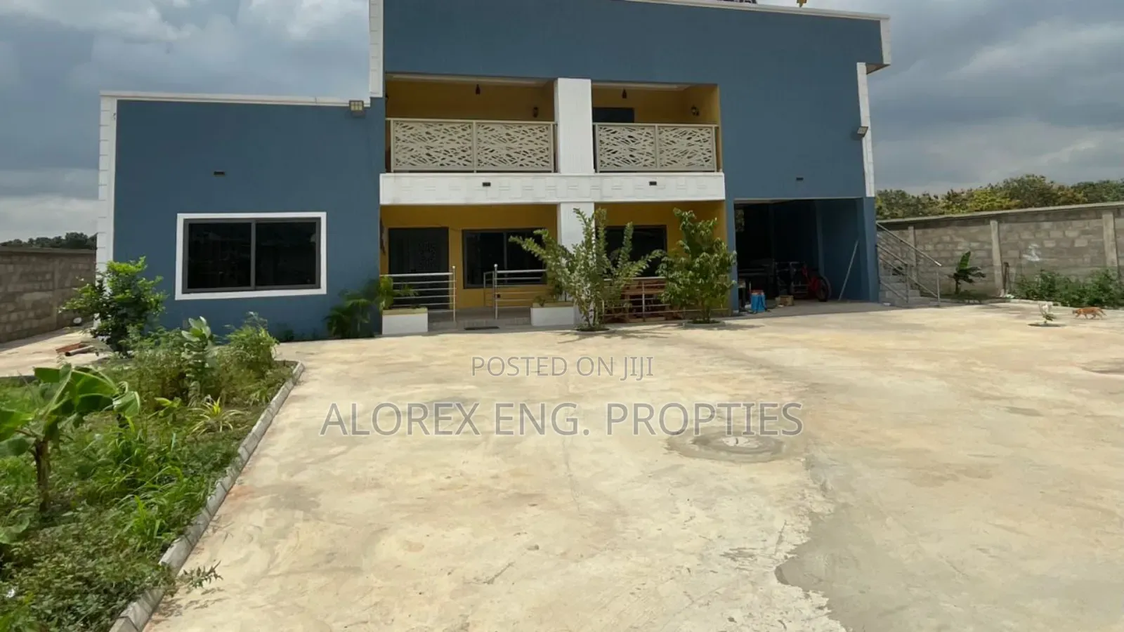 5bdrm House in Ayikuma, Dodowa for sale