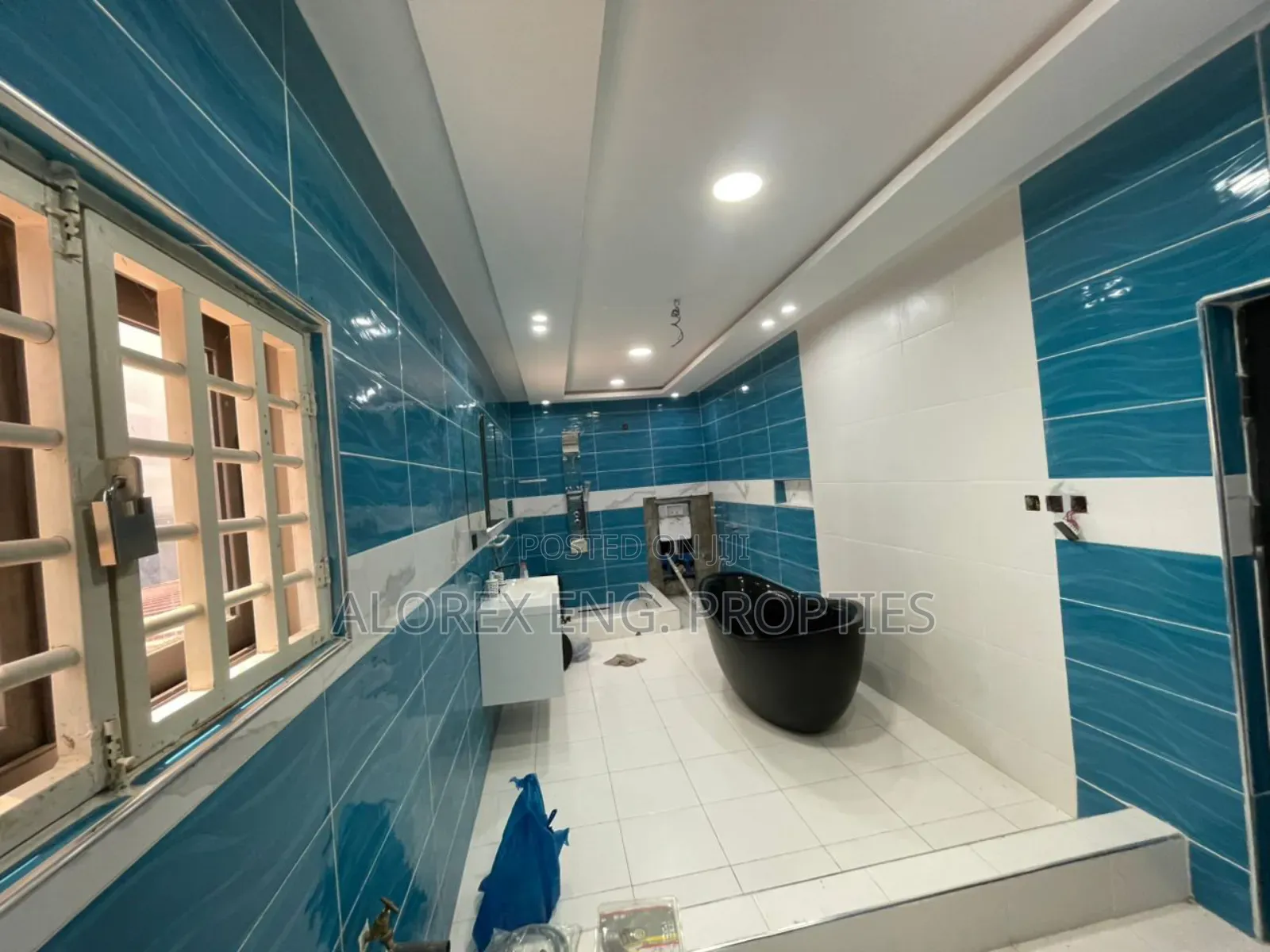 5bdrm House in Ayikuma, Dodowa for sale