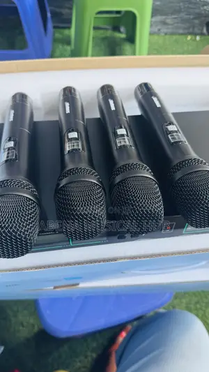 Shure Uhf Professional Wireless Microphone 4 In 1