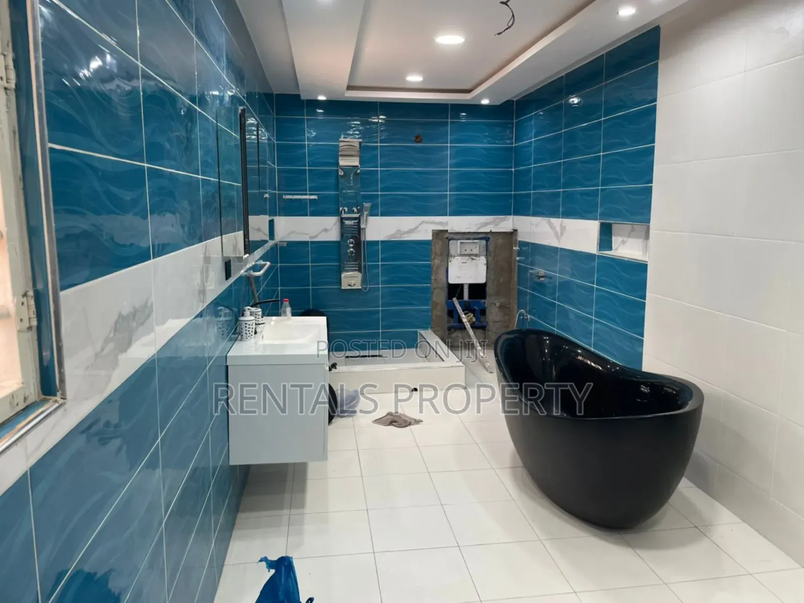 5bdrm Mansion in Dodowa for sale