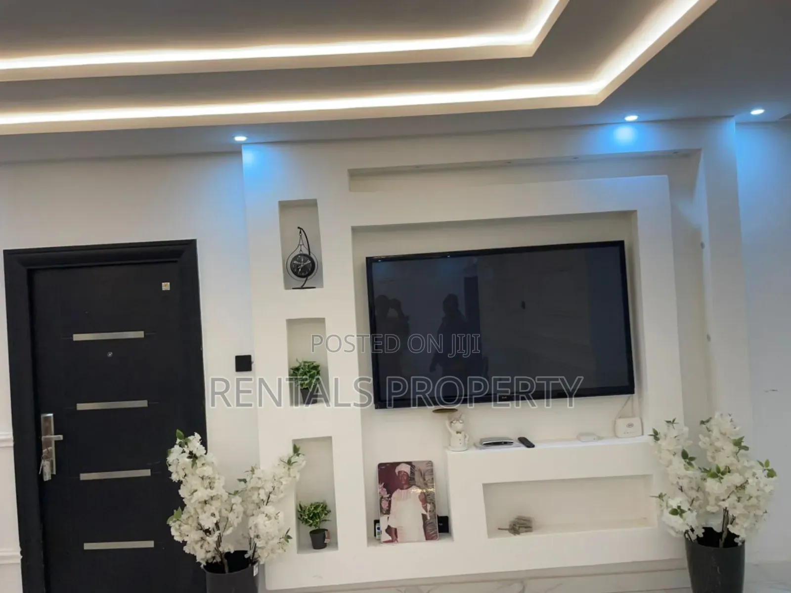 5bdrm Mansion in Dodowa for sale