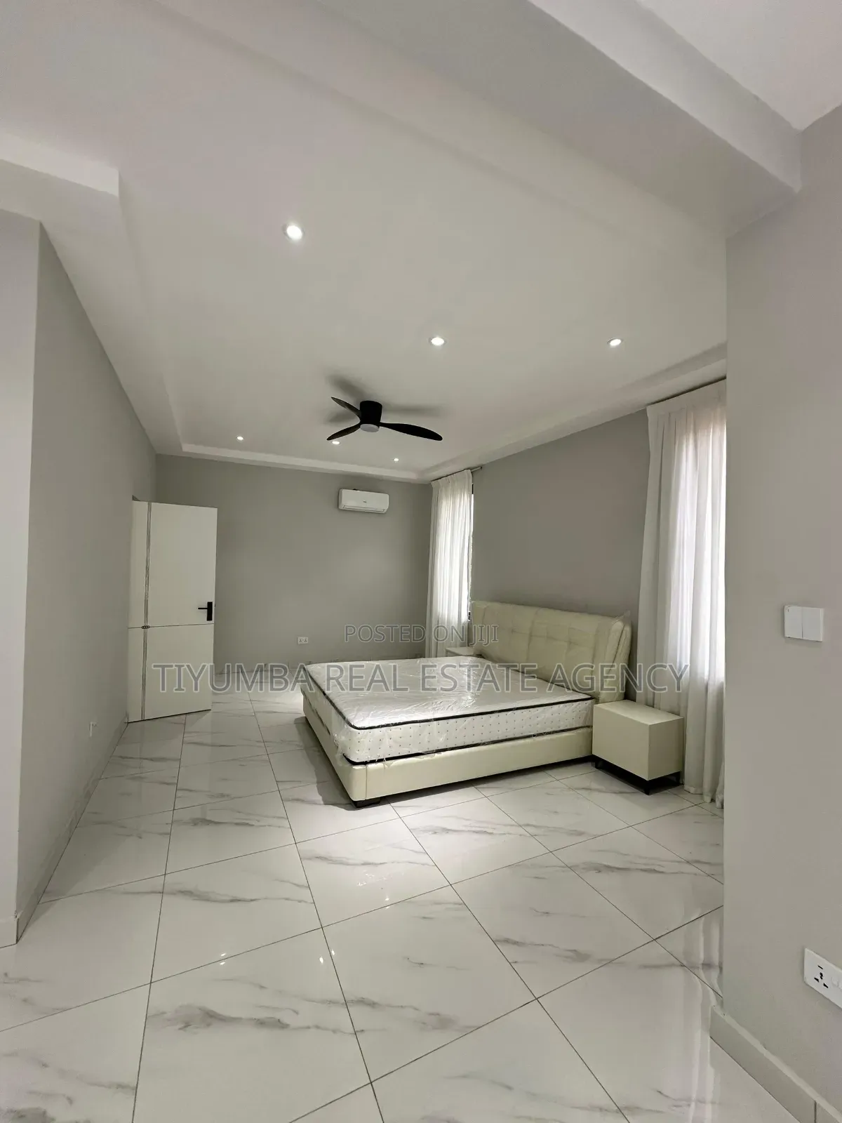 3bdrm Duplex in Tiyumba Agency, Lake Side Estate for sale