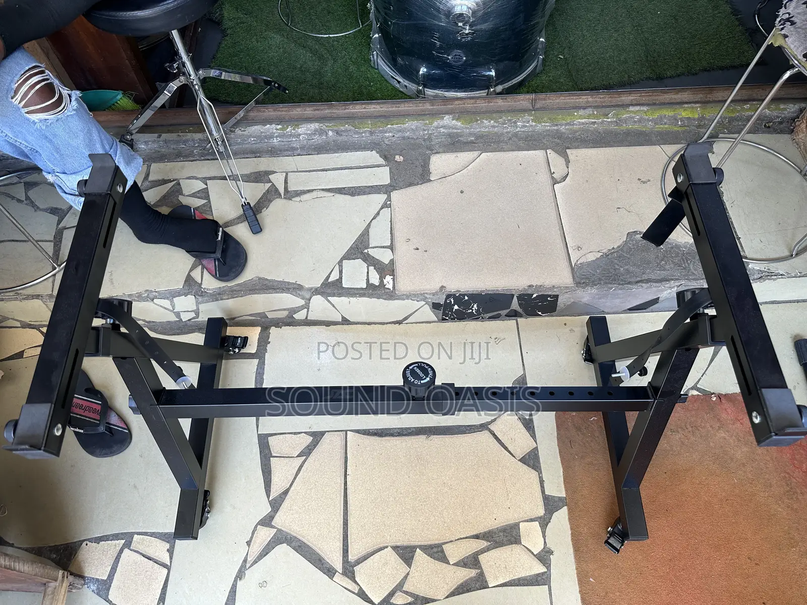 Jac Z-styled Heavy Duty Piano/Keyboard Stand Wiith Wheels
