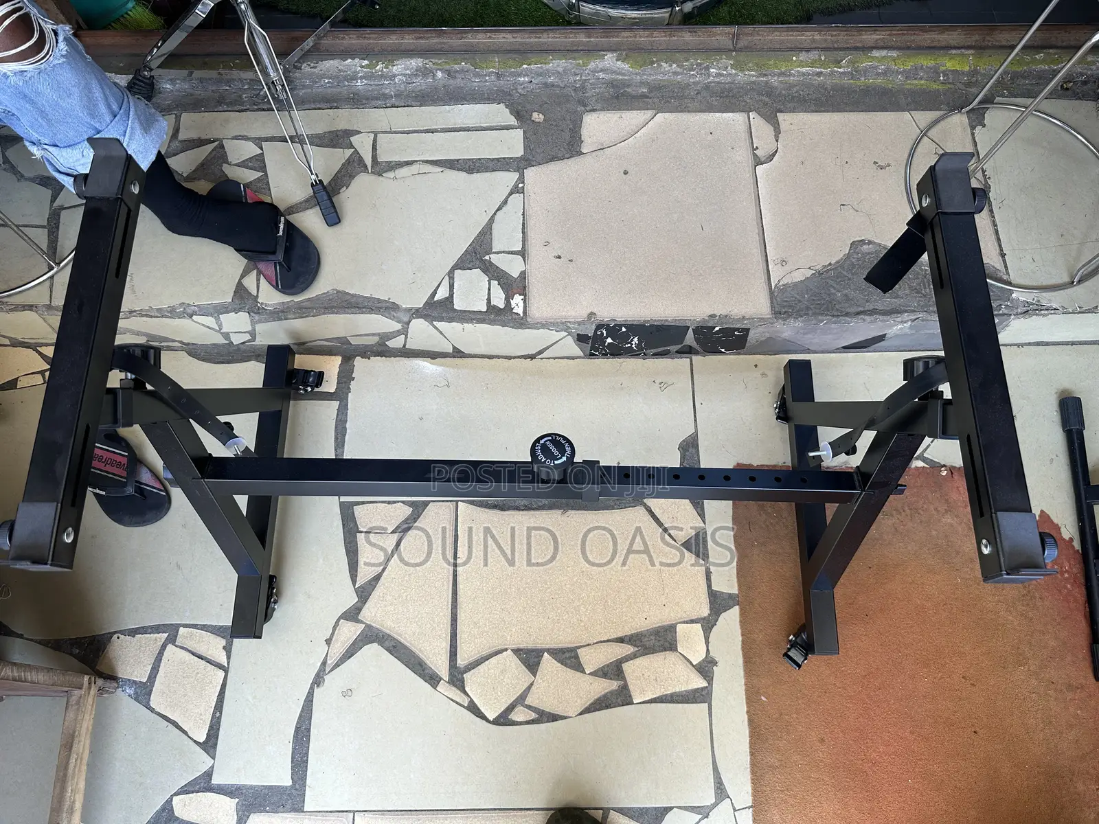 Jac Z-styled Heavy Duty Piano/Keyboard Stand Wiith Wheels