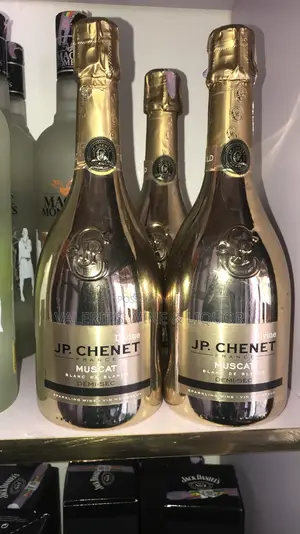 Jp Chenet Divine Gold - France(750ml)