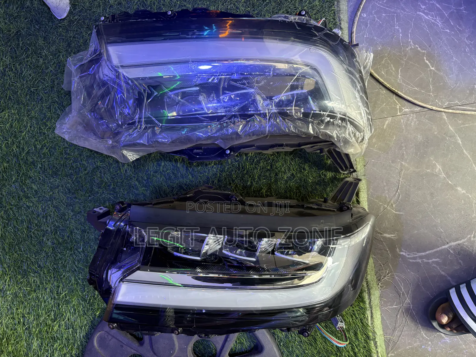 Land Cruiser 300 2020,2021,2022, Headlight Available