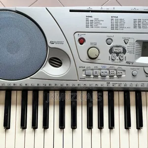 PSR 275_ 61 Keys_ Keyboard_ Piano