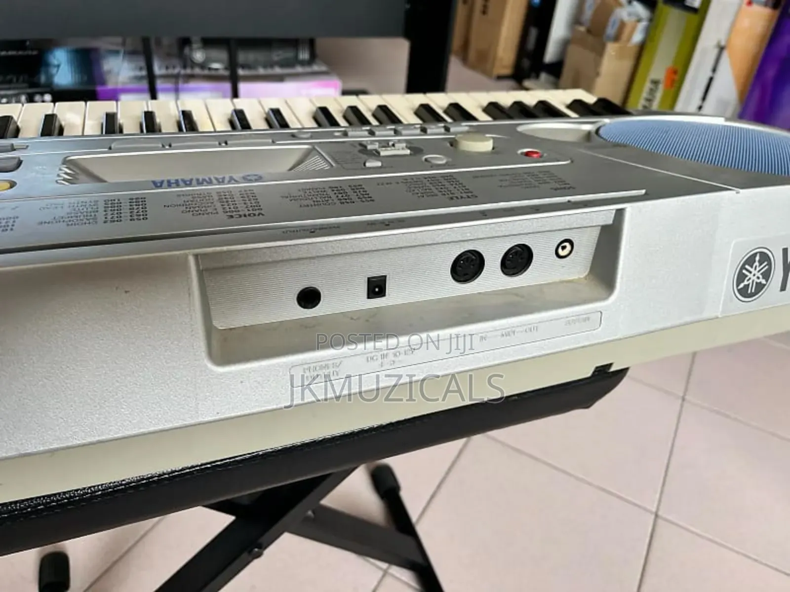 PSR 275_ 61 Keys_ Keyboard_ Piano
