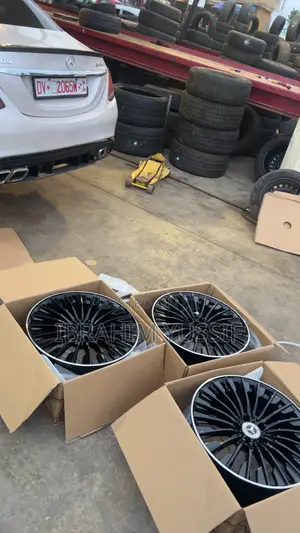 Benz C300 Rim Set Available