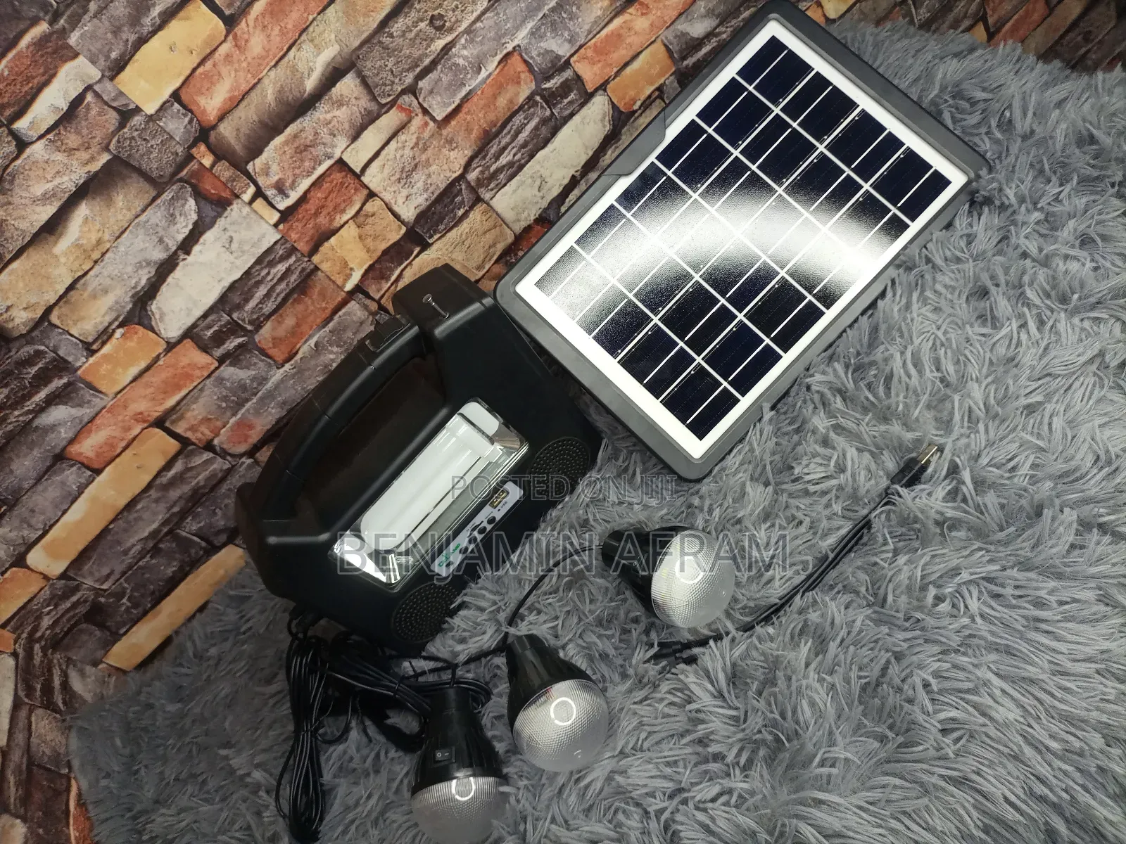 Radio With Solar Panel