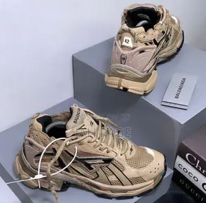 Balenciaga Runner
