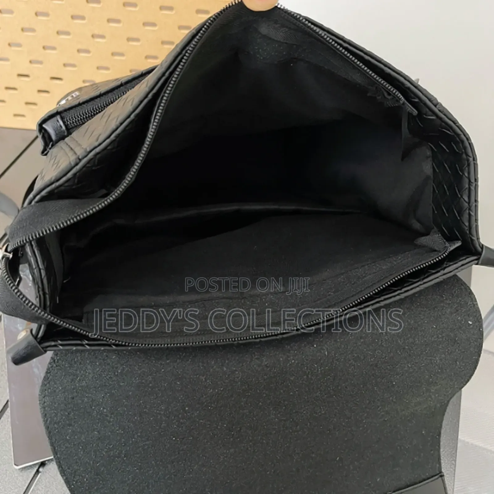 Pu Leather Large Capacity Laptop Backpack With a Charging Port