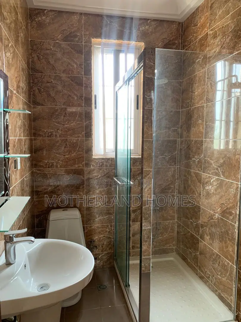 5bdrm House in Airport Hills for rent