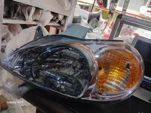 Rio 2001 Headlight  Left And Right